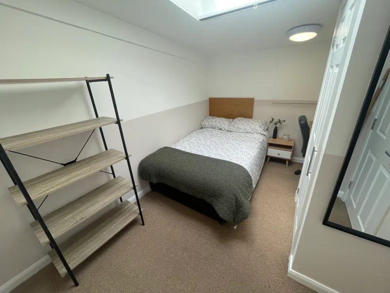 6 Bed House // Aug 2026 - Image 7